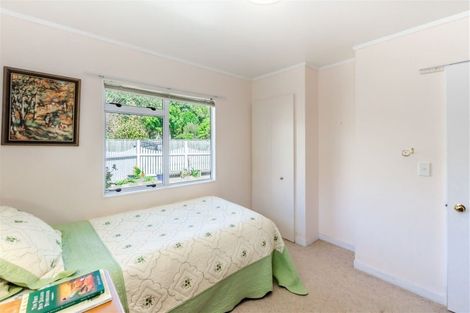 Photo of property in 8a Fleetwood Grove, Waikanae, 5036