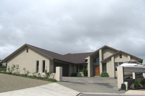 Photo of property in 18 Oratia Drive, Glen Eden, Auckland, 0602