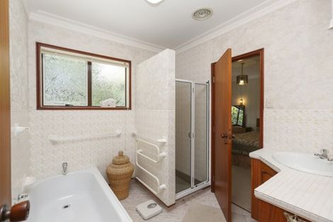 Photo of property in 9 Tiverton Crescent, Whalers Gate, New Plymouth, 4310
