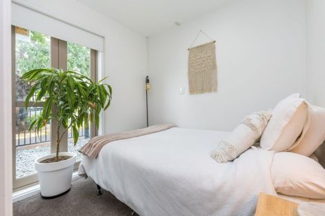 Photo of property in 2/1a Haverstock Road, Sandringham, Auckland, 1025