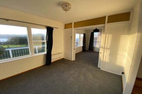 Photo of property in 121 Breaker Bay Road, Breaker Bay, Wellington, 6022