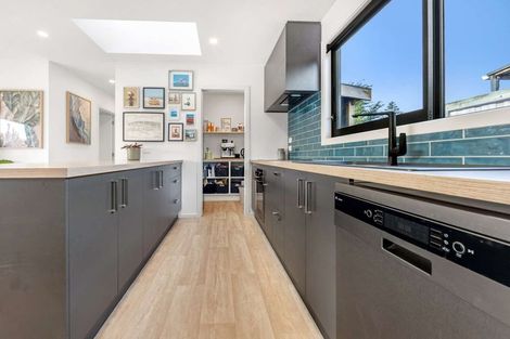 Photo of property in 5 Beach Crescent, Waikuku Beach, 7473