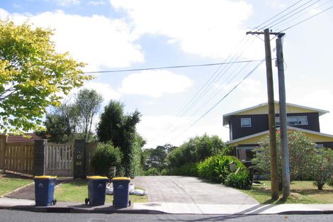 Photo of property in 140 Verbena Road, Birkdale, Auckland, 0626