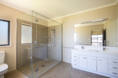 Photo of property in 59 Lismore Street, Merrilands, New Plymouth, 4312