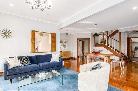 Photo of property in 335 Muritai Road, Eastbourne, Lower Hutt, 5013