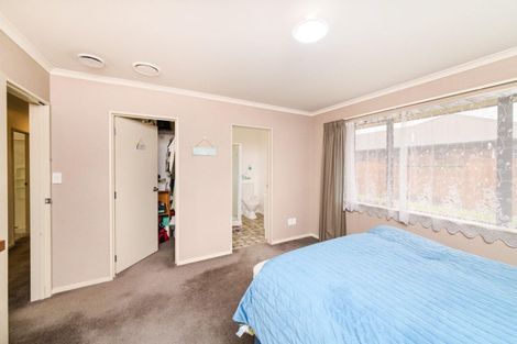 Photo of property in 1 Cleveland Heights, Kelvin Grove, Palmerston North, 4414