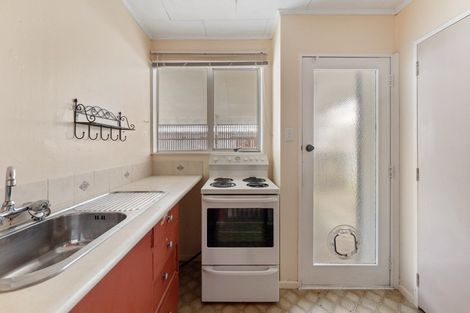 Photo of property in 2/52 Gemstone Drive, Birchville, Upper Hutt, 5018