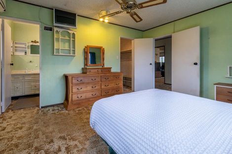 Photo of property in 1 Sheridan Crescent, Leamington, Cambridge, 3432