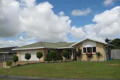 Photo of property in 16 Chippewa Place, Conifer Grove, Takanini, 2112