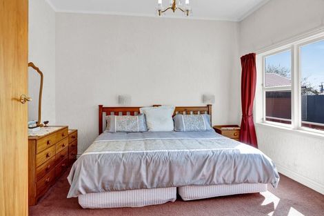 Photo of property in 19 George Street, Hawera, 4610