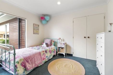 Photo of property in 13 Owen Place, Omokoroa, 3114