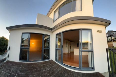 Photo of property in 27 Mariners View Road, Beach Haven, Auckland, 0626
