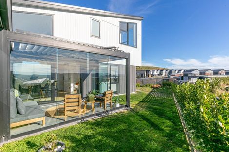 Photo of property in 81 Cedarwood Street, Woodridge, Wellington, 6037