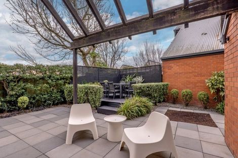 Photo of property in 87b Aikmans Road, Merivale, Christchurch, 8014
