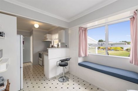 Photo of property in 18 Bledisloe Street, Levin, 5510
