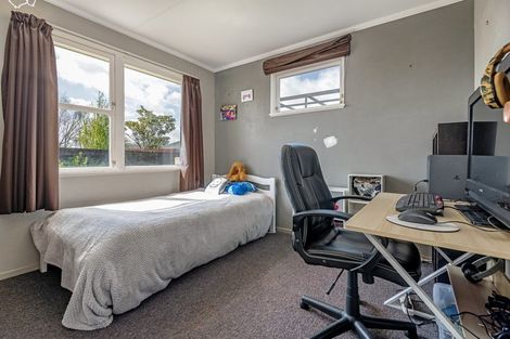Photo of property in 22 Rhodes Drive, Kelvin Grove, Palmerston North, 4414