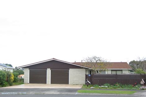 Photo of property in 24 Ballantrae Place, Highlands Park, New Plymouth, 4312