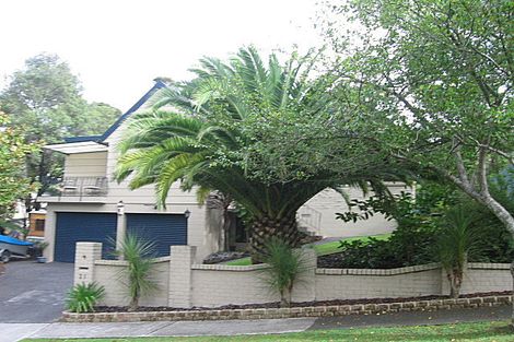 Photo of property in 21 Holyoake Place, Chatswood, Auckland, 0626