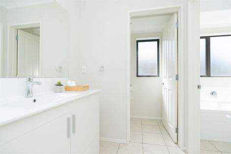 Photo of property in 10 Tarrango Way, Rototuna, Hamilton, 3210