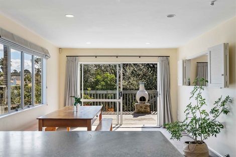 Photo of property in 18 Tyrico Close, Unsworth Heights, Auckland, 0632