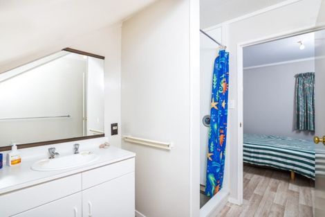 Photo of property in 17 Hinekapi Terrace, Kuratau, Turangi, 3381