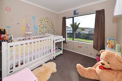 Photo of property in 33 Pitt Avenue, Clendon Park, Auckland, 2103