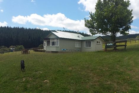 Photo of property in 34 Waikopua Road, Whitford, 2571