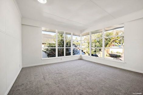 Photo of property in 1/51 Forrest Hill Road, Milford, Auckland, 0620