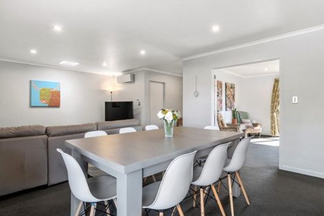 Photo of property in 16 Lynley Park Drive, Omokoroa, 3114