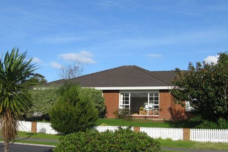Photo of property in 196 Lakeside Drive, Orewa, 0931