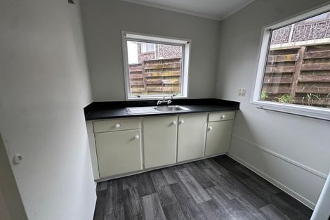 Photo of property in 1 Himalaya Crescent, Lynfield, Auckland, 1042