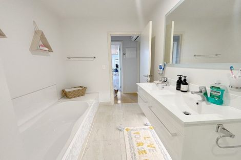 Photo of property in 34a Wyn Street, Hoon Hay, Christchurch, 8025