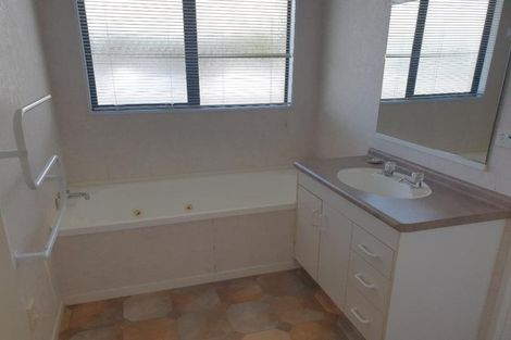 Photo of property in 41 Ngaio Street, Strandon, New Plymouth, 4312