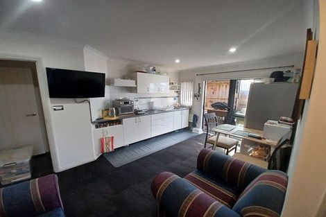 Photo of property in 16 Borneo Drive, Fairview Heights, Auckland, 0632