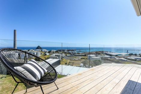 Photo of property in 20 Findlay Street, Moturoa, New Plymouth, 4310