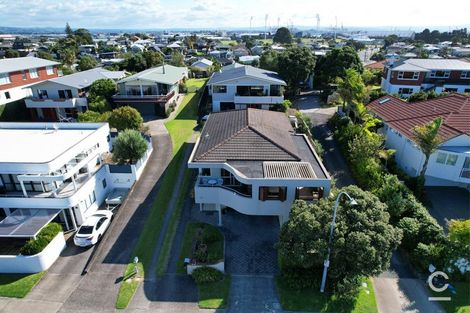 Photo of property in 12a Orkney Road, Mount Maunganui, 3116