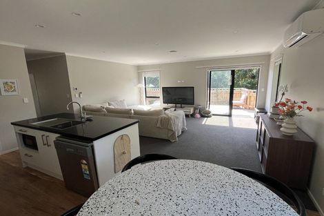 Photo of property in 23e Heta Road, Highlands Park, New Plymouth, 4312
