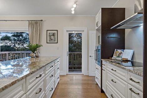 Photo of property in 4 Kereru Grove, Greenhithe, Auckland, 0632