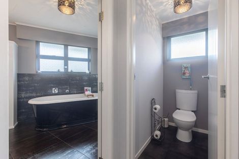 Photo of property in 8 Holdsworth Avenue, Milson, Palmerston North, 4414