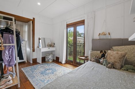 Photo of property in 33 Fitzroy Road, Fitzroy, New Plymouth, 4312