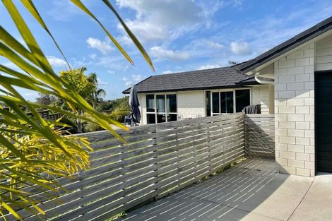 Photo of property in 22 Lakeside Terrace, Omokoroa, 3114