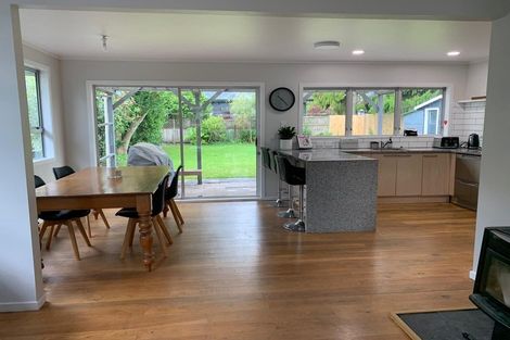 Photo of property in 16 Samuel Place, Queenwood, Hamilton, 3210