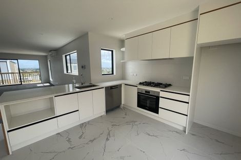 Photo of property in 4 Papauma Place, Papakura, 2110