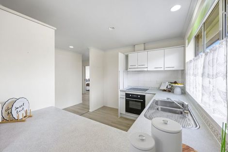 Photo of property in 14 Fernbrook Close, Burswood, Auckland, 2013