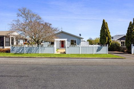 Photo of property in 30 Kahikatea Street, Inglewood, 4330