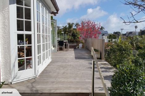 Photo of property in 24 Hauraki Road, Hauraki, Auckland, 0622