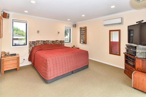 Photo of property in 83 St Annes Crescent, Wattle Downs, Auckland, 2103