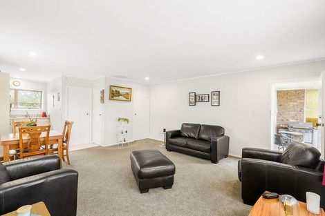 Photo of property in 3/38 Kirrie Avenue, Te Atatu South, Auckland, 0610