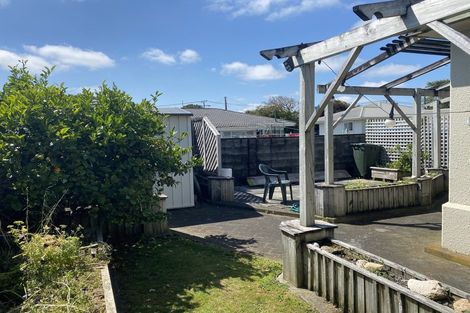 Photo of property in 40 Collins Street, Hawera, 4610