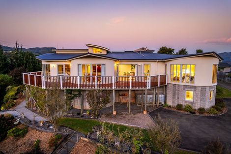 Photo of property in 23 Garrett Place, Riverstone Terraces, Upper Hutt, 5018